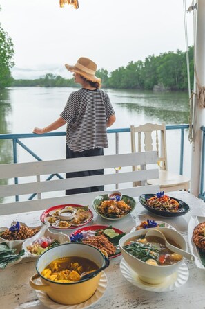 Lunch, dinner, brunch served; Thai cuisine  - Anavilla Tangke Resort (Khanom)