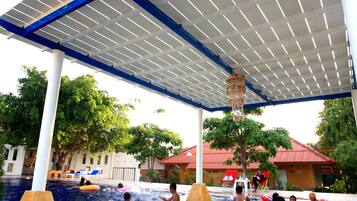 Outdoor pool, pool umbrellas, sun loungers