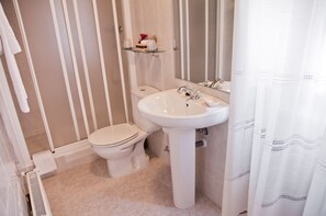 Double or Twin Room | Bathroom | Shower, free toiletries, hair dryer, towels