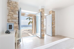 Junior Suite with Sea View | Premium bedding, minibar, in-room safe, desk