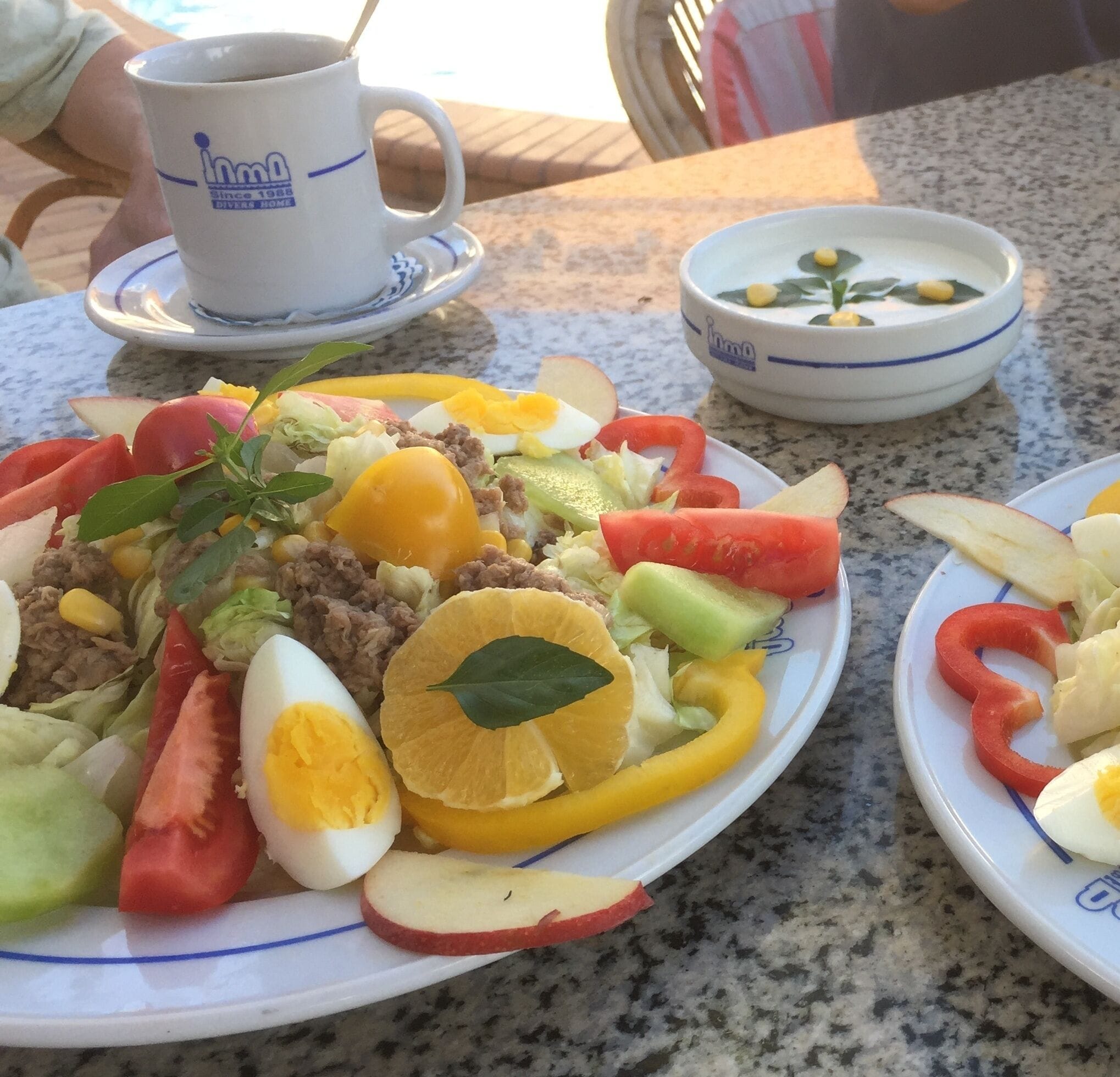 breakfast, lunch, dinner served; international cuisine