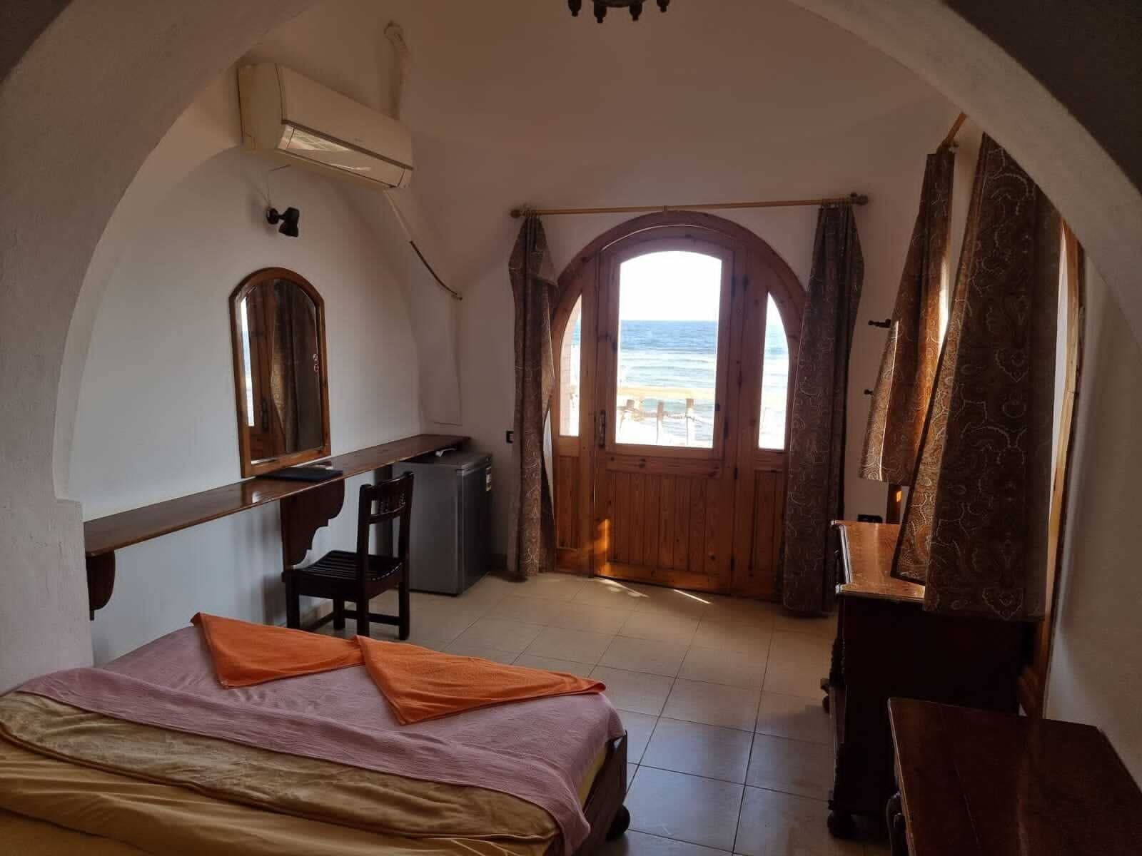 panoramic room, ocean view | bed sheets