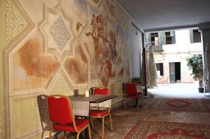 Breakfast area