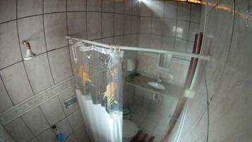 Sviitti | Kylpyhuone | Suihku