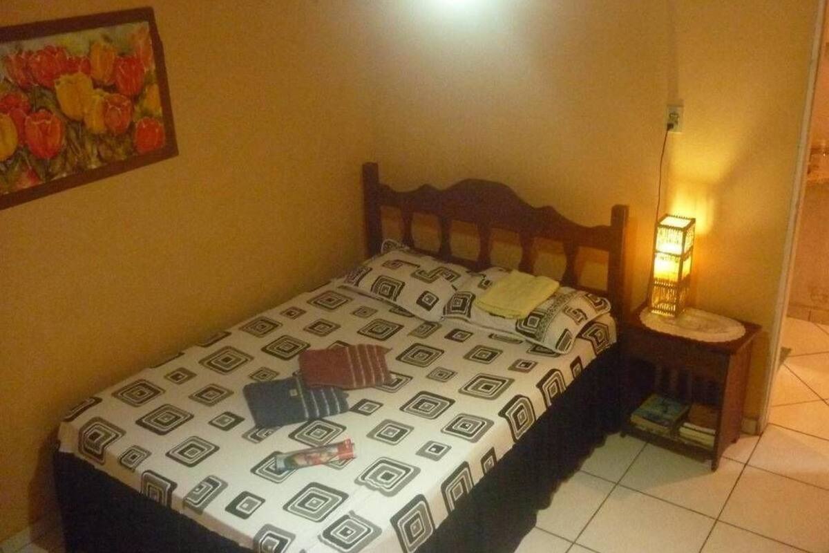 Chambre Double, salle de bains commune | Lits bébé (gratuits), Wi-Fi gratuit