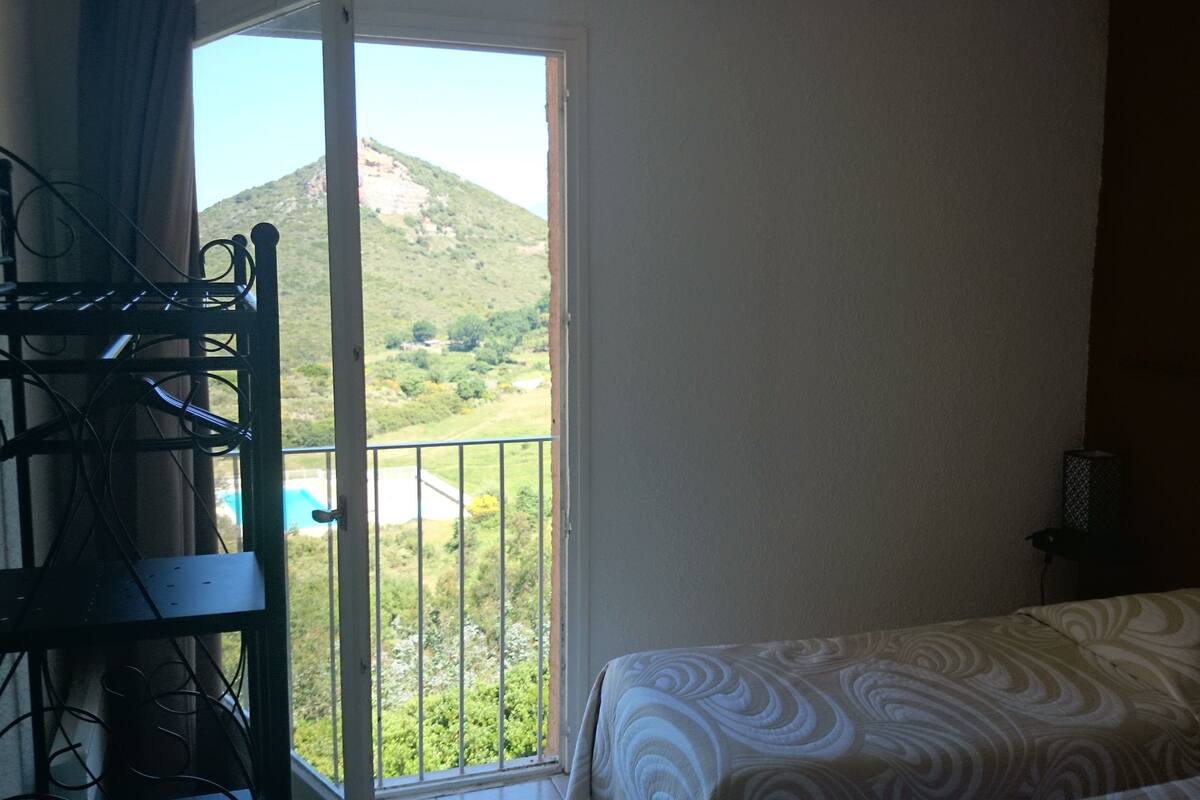 standard double or twin room | premium bedding, in-room safe, desk, iron/ironing board