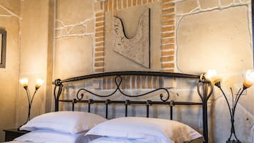 Superior studio | Luxe beddengoed, een kluis op de kamer, geluiddichte muren