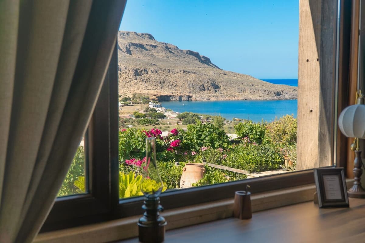 Suite Sea View | Premium bedding, in-room safe, soundproofing, iron/ironing board