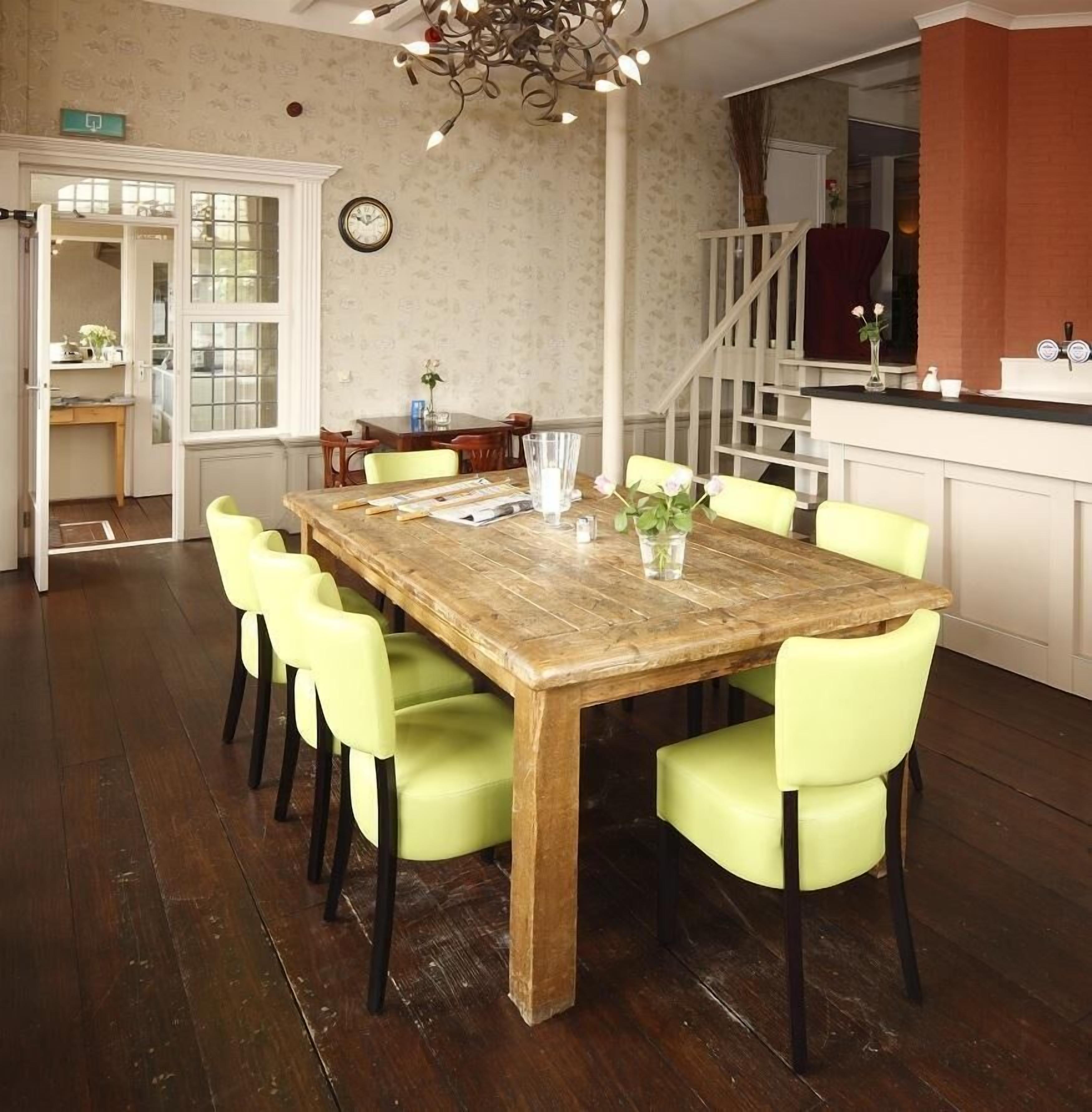 Serveert lunch en diner