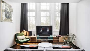 Superior Suite | Soundproofing, free WiFi, bed sheets, wheelchair access