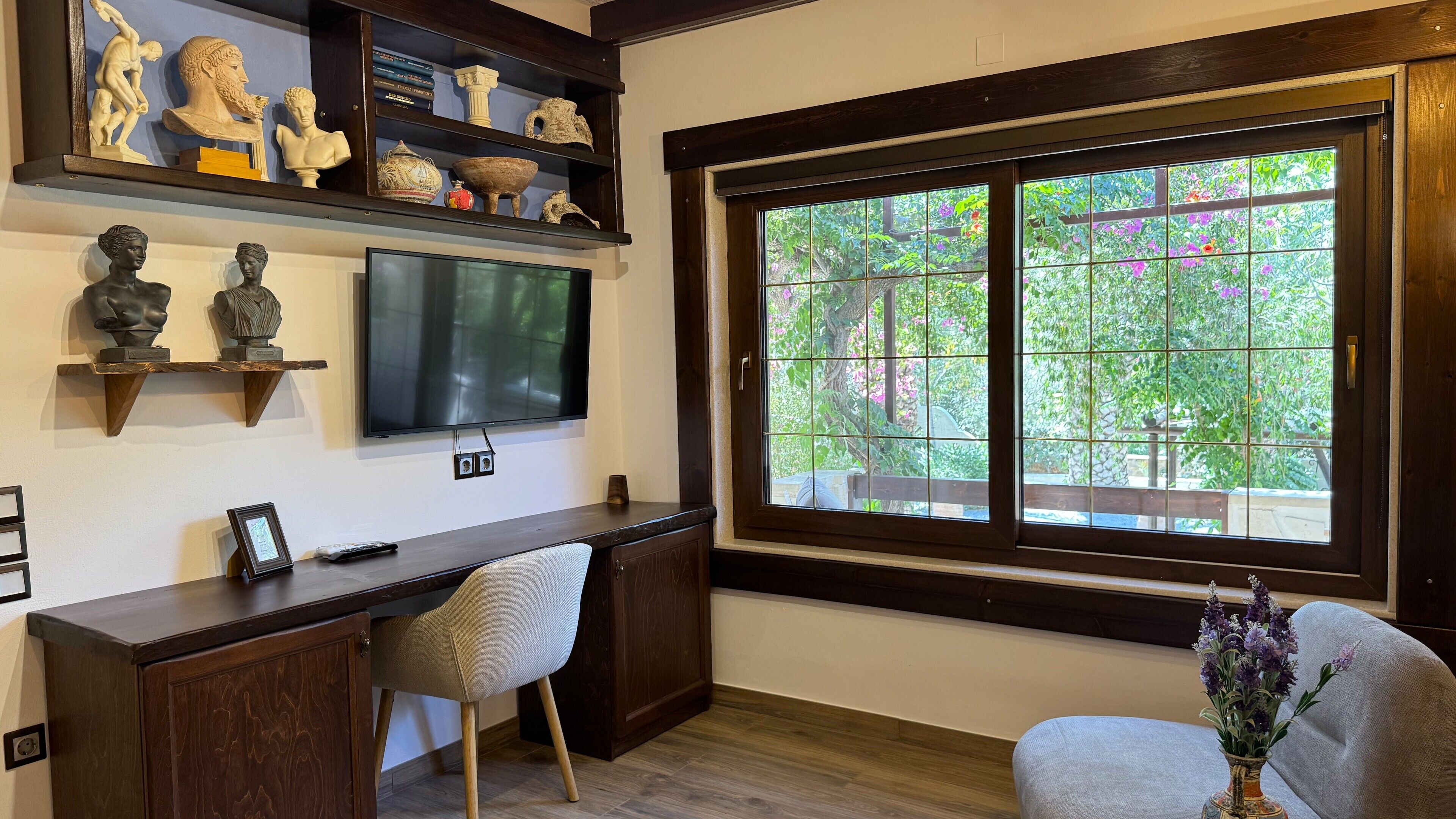 junior suite | living area