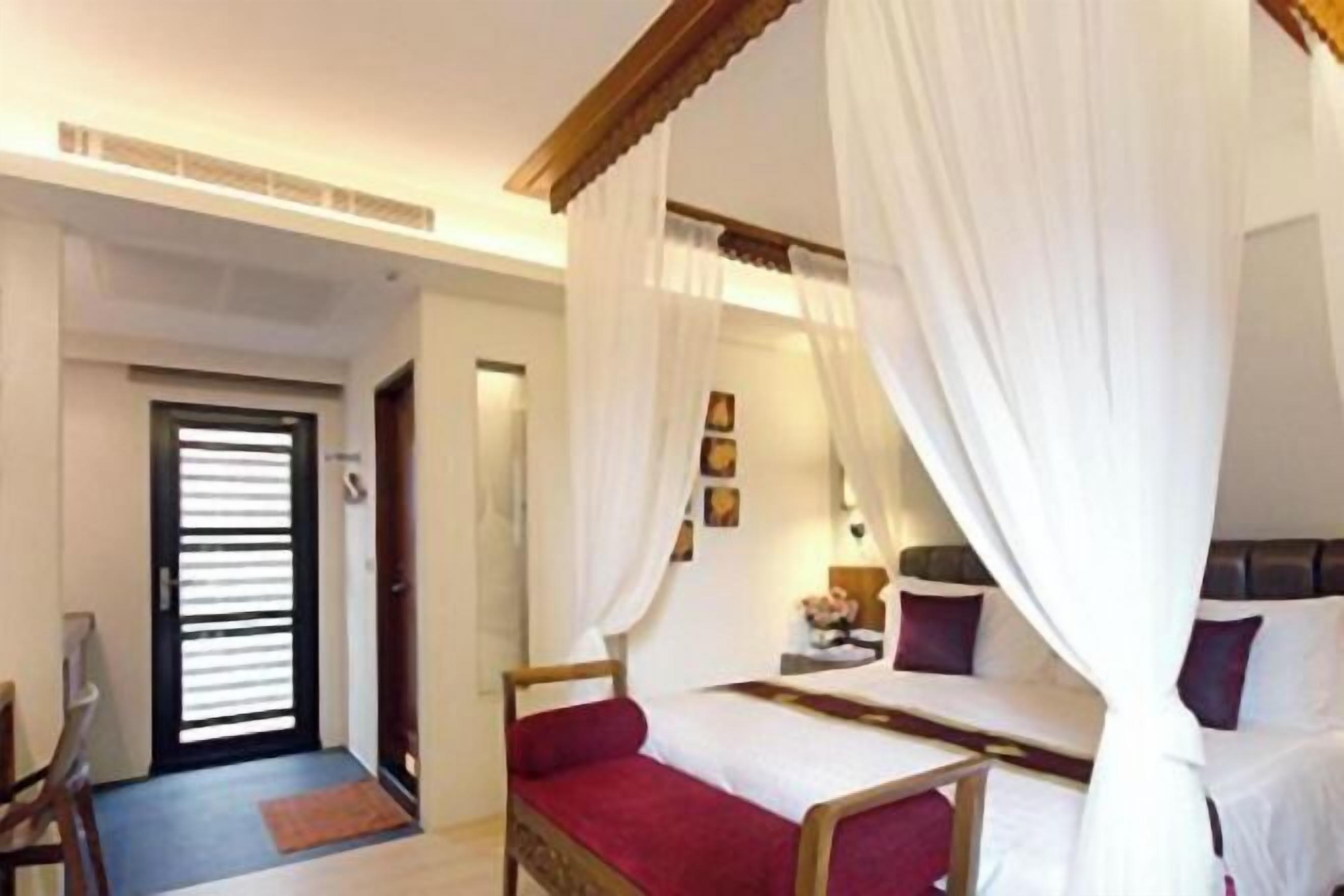 Bàn, truy cập Internet không dây miễn phí 