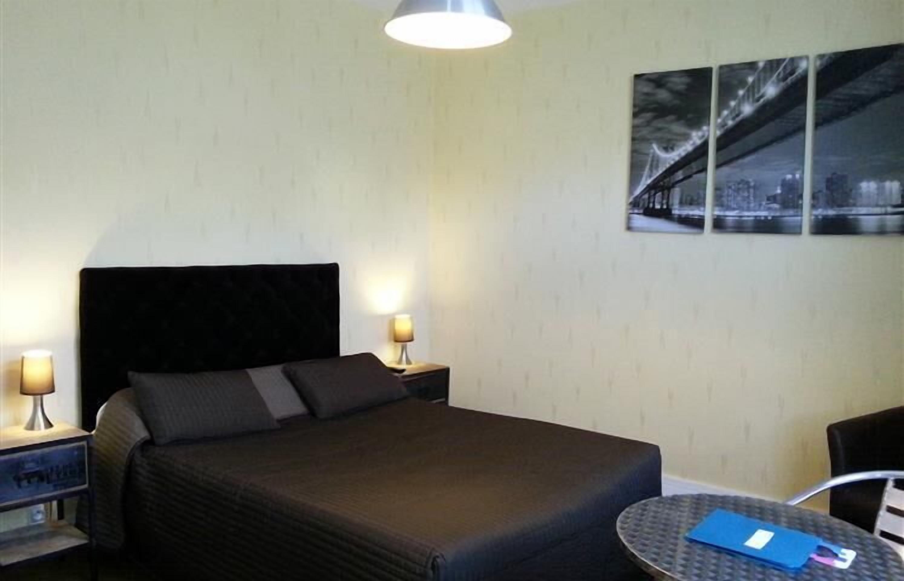 standard double room | desk, iron/ironing board, cots/infant beds, free wifi