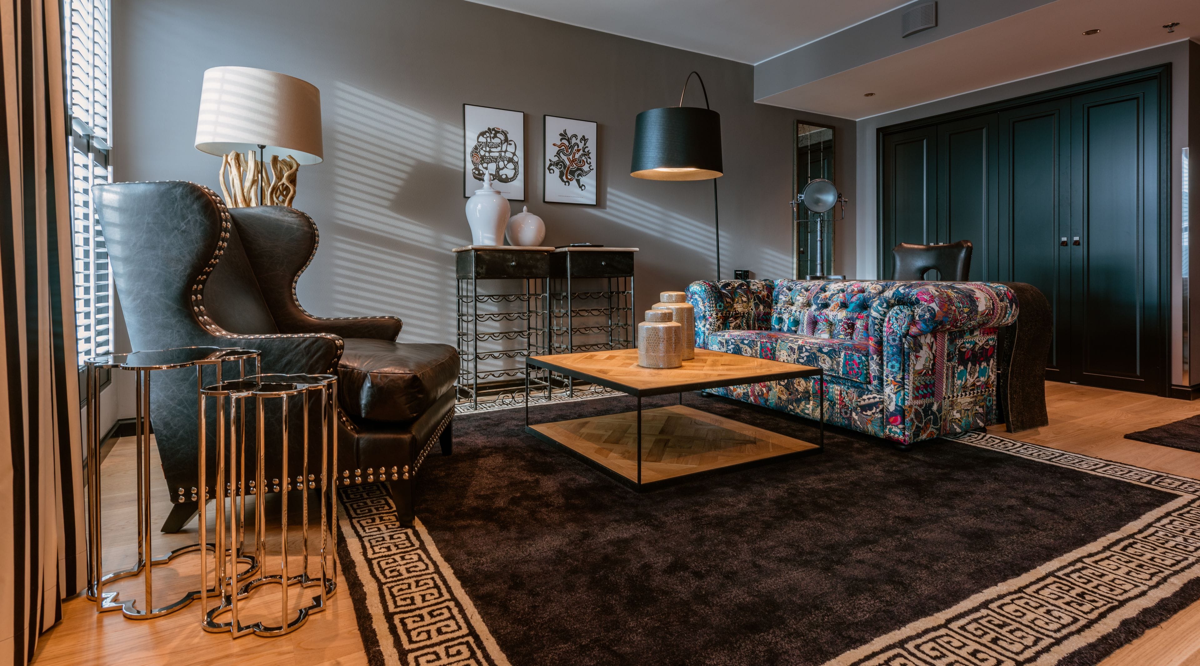 suite | premium bedding, minibar, in-room safe, desk