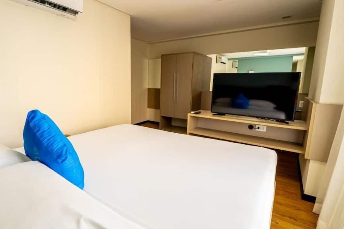 1 bedroom, in-room safe, desk, laptop workspace