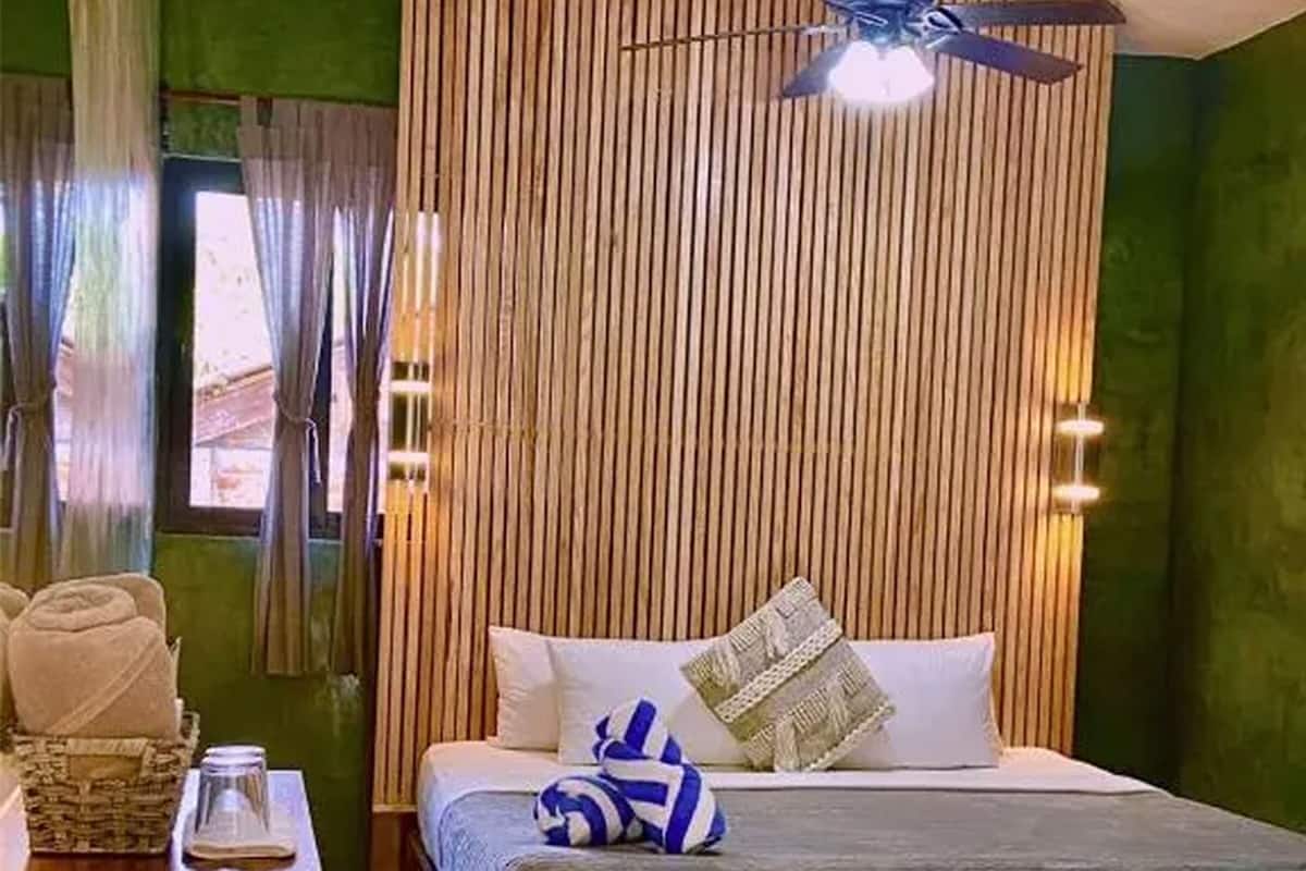 基础客房 | 高档床上用品、客房内保险箱、床单