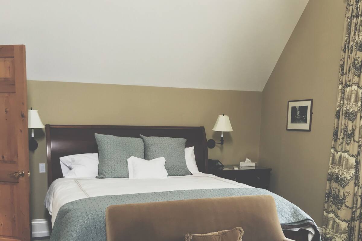 Chambre Deluxe, 1 très grand lit, salle de bains privée, niveau Exécutif