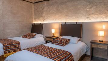 Familien-Suite, 2 Schlafzimmer, Bergblick | 1 Schlafzimmer, individuell dekoriert, individuell eingerichtet