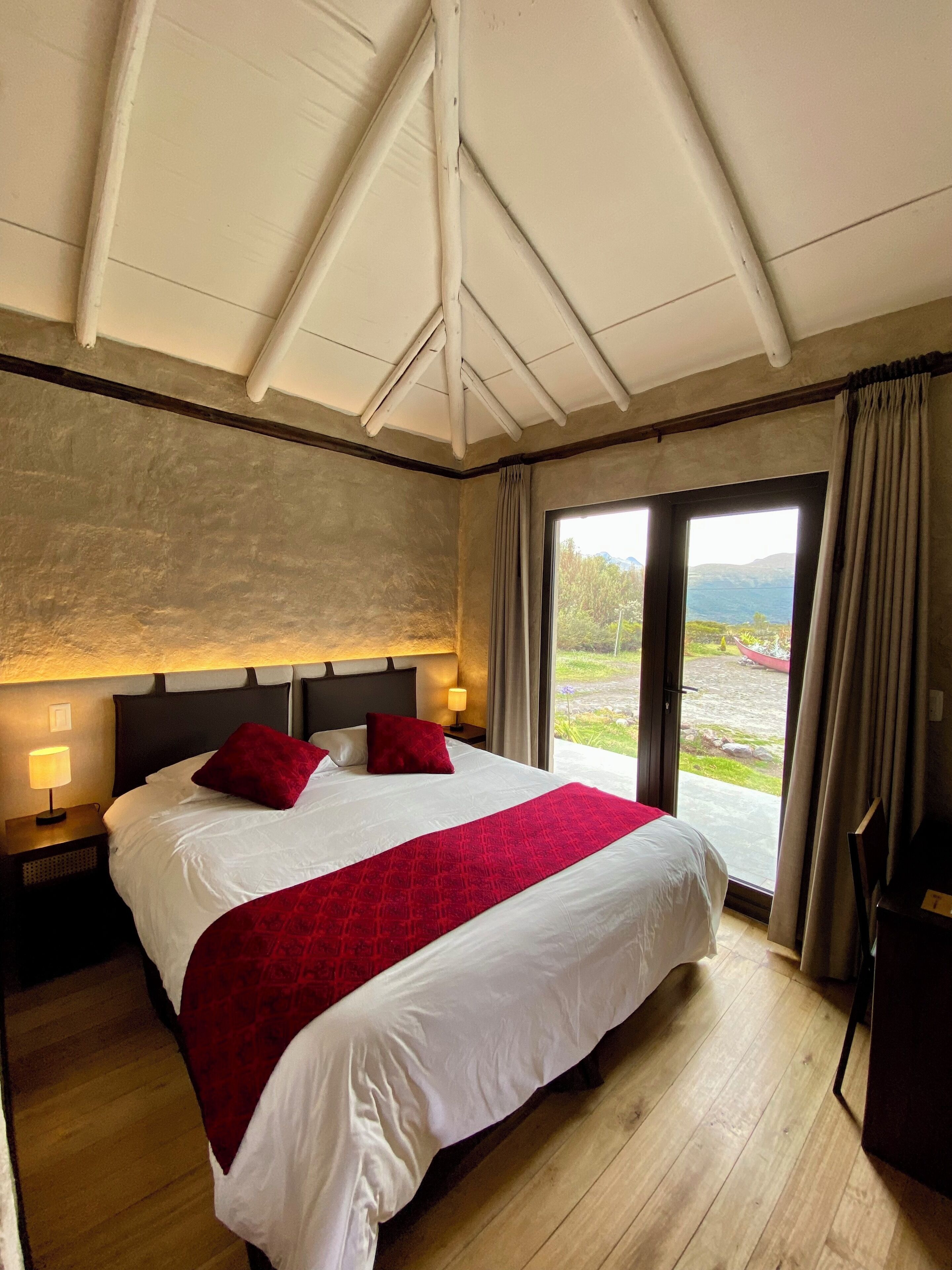 Familien-Suite, 2 Schlafzimmer, Balkon, Gartenblick | Schallisolierte Zimmer, Bettwäsche