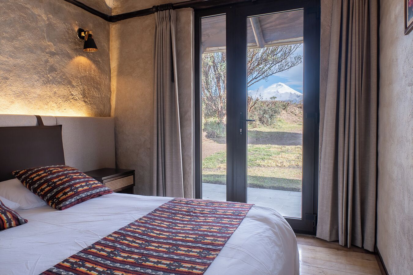 Familien-Suite, 2 Schlafzimmer, Balkon, Bergblick | Schallisolierte Zimmer, Bettwäsche