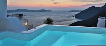 Trieris Villa & Suites