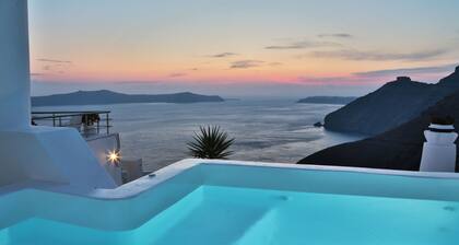 Trieris Villa & Suites