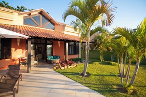 Fachada de la propiedad
