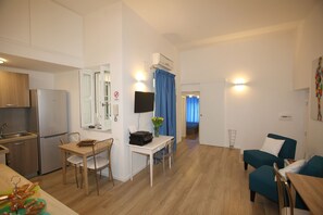 Petit déjeuner complet compris tous les jours