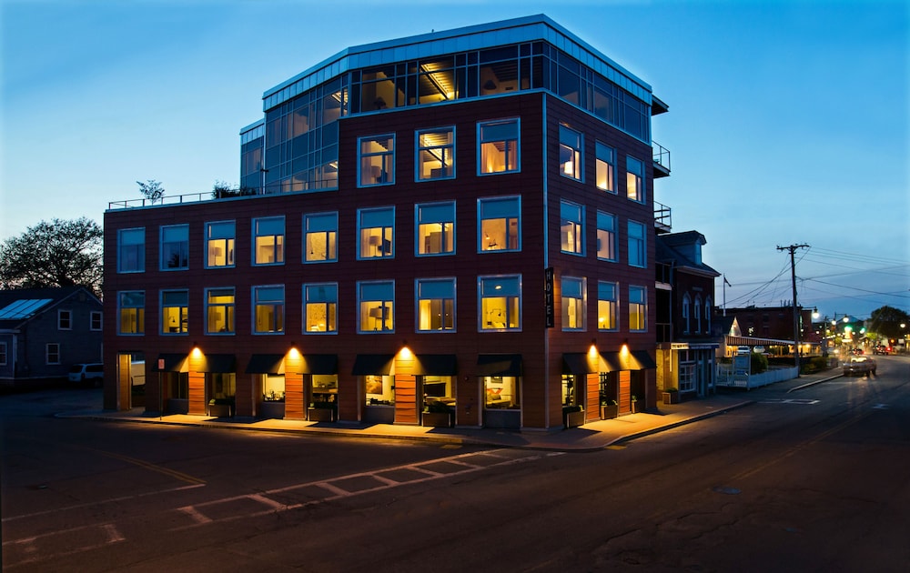 250 Main Hotel by null