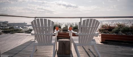 Sun deck