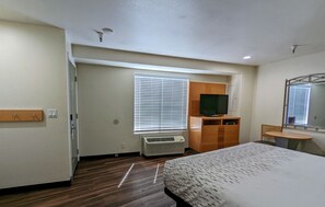 Free WiFi, bed sheets - Royal Inn (South San Francisco)