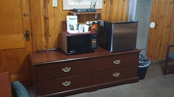 Kamar Standar, 1 Tempat Tidur Queen | Tempat tidur lipat/tambahan, Wi-Fi gratis, dan seprai linen