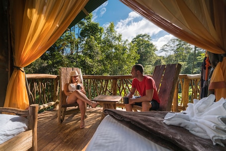 Basic Tent, Mountain View | Bed sheets