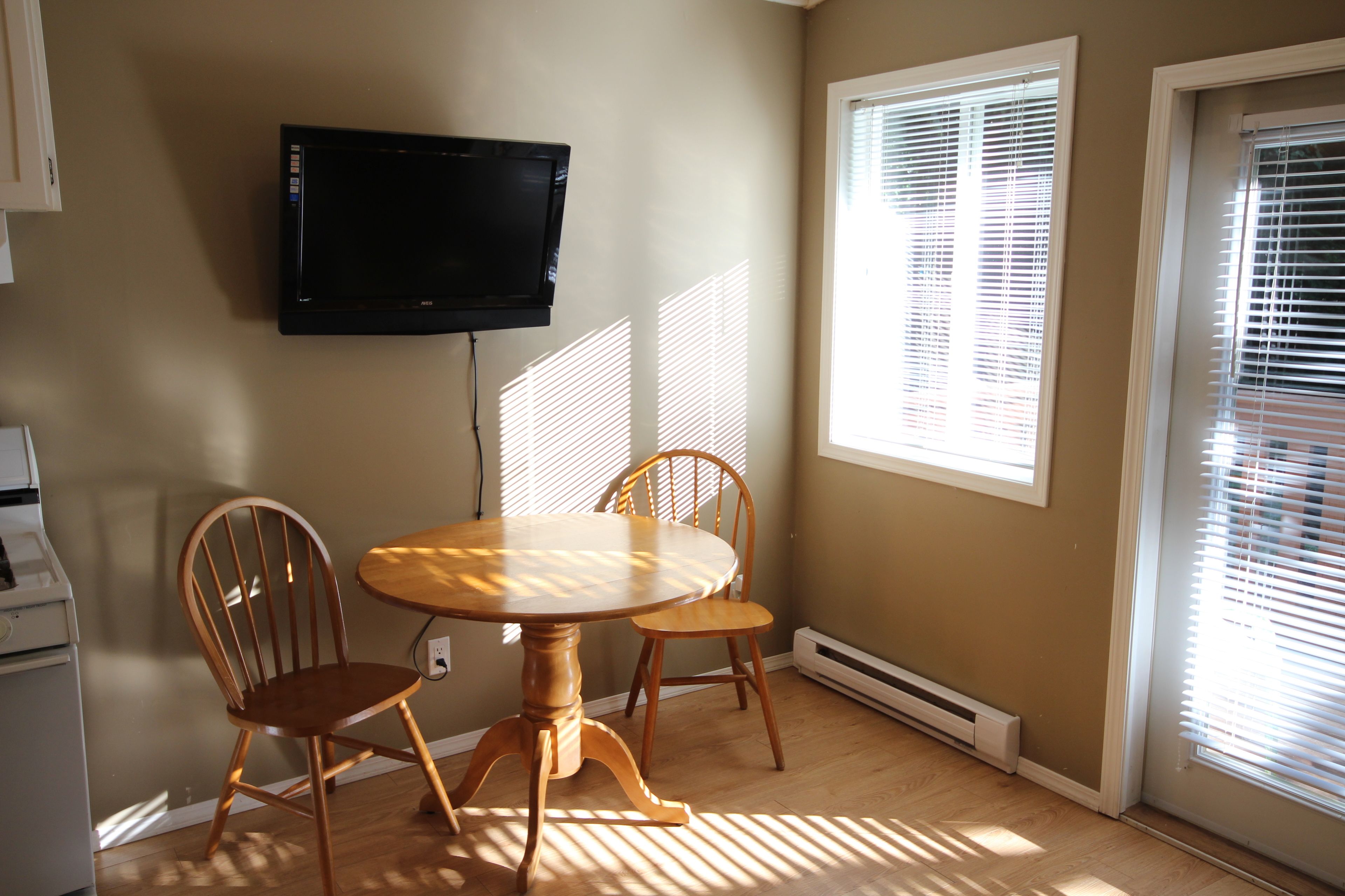 Cedar Cottage (No Pets) | Living area