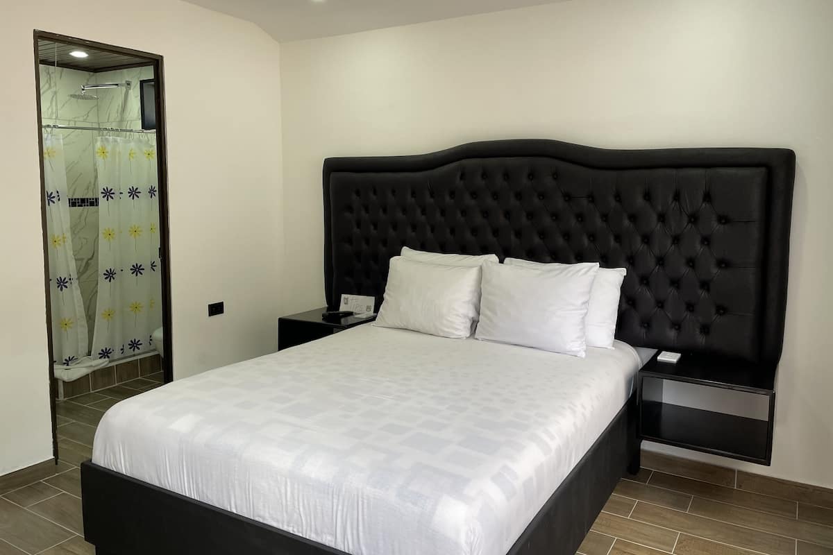 Chambre Double Standard, salle de bains privée