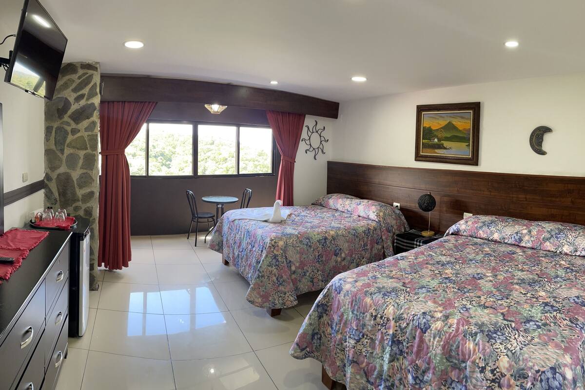 Chambre Double, salle de bains privée