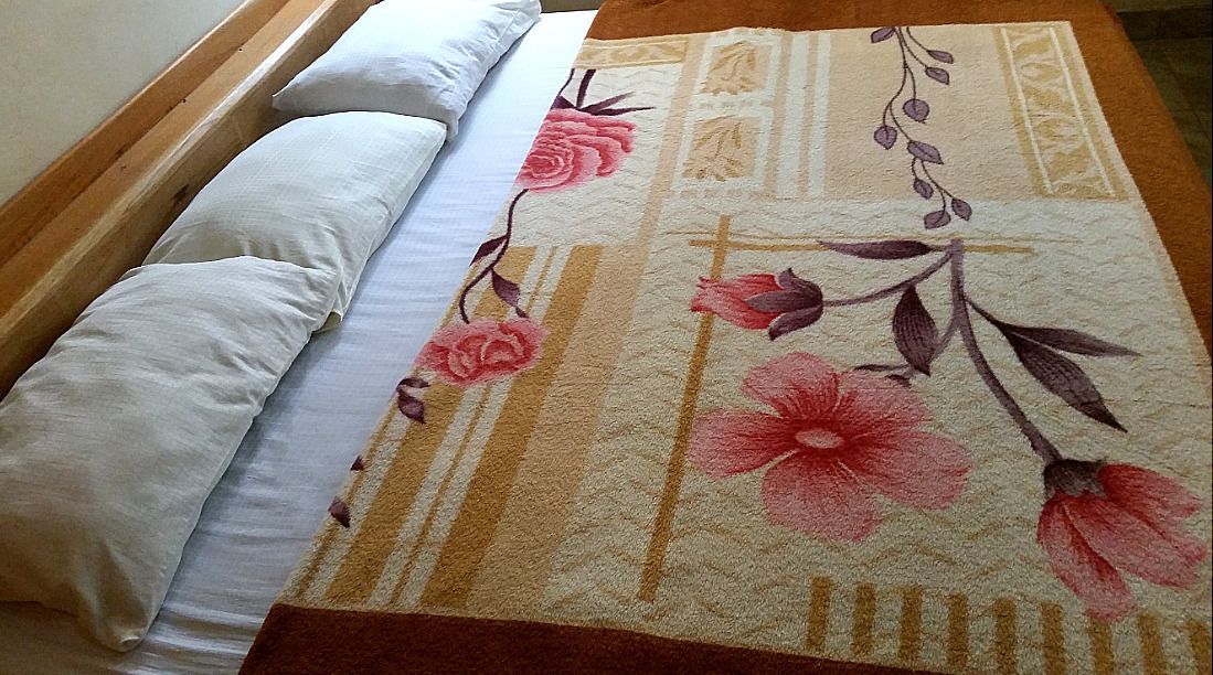 King Executive | Escritorio y tabla de planchar con plancha