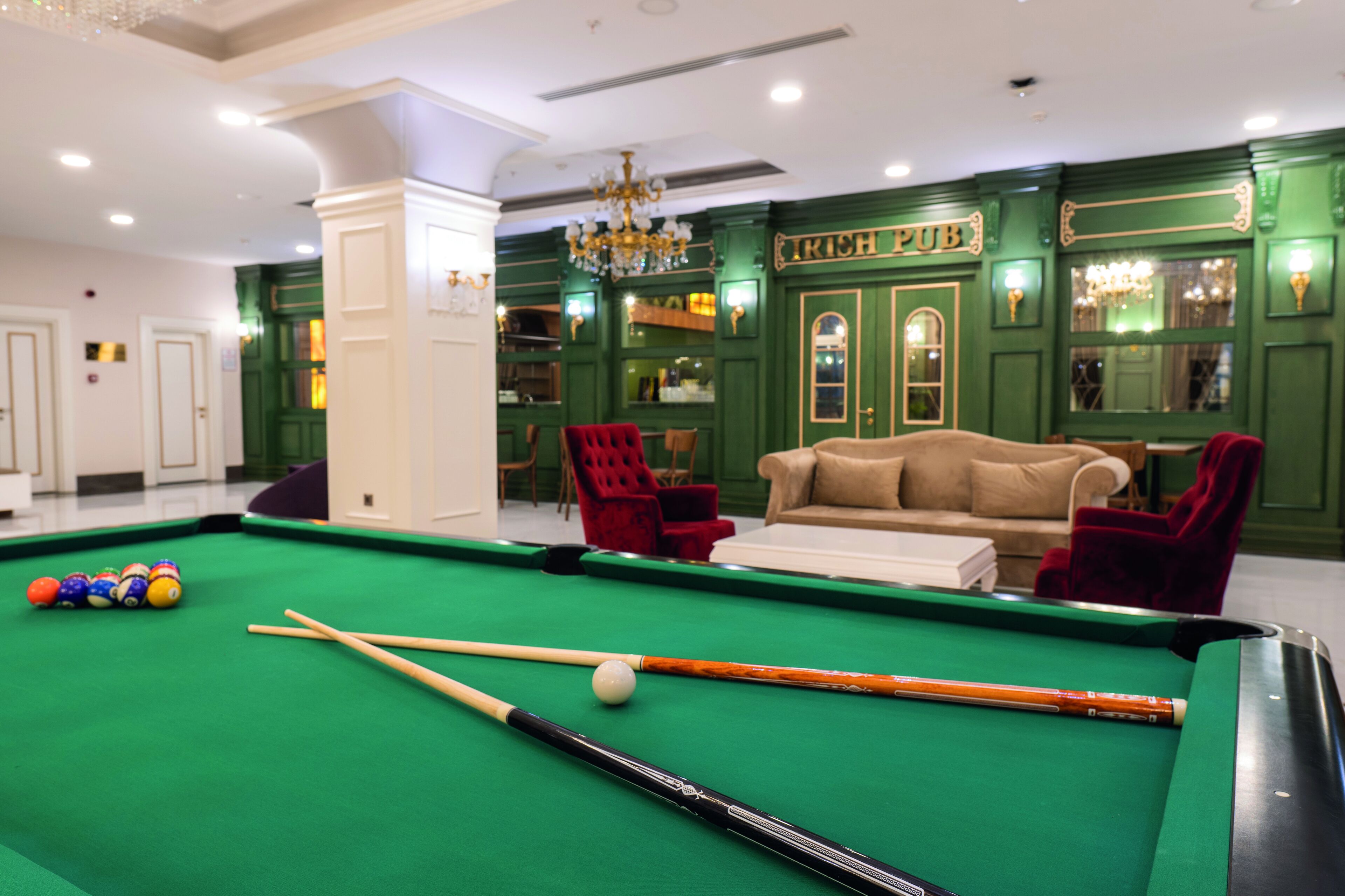 Photo - Side Royal Palace