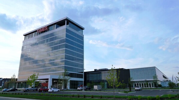 Front of property - Grand Times Hotel Drummondville (Drummondville)