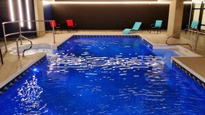 Indoor pool - Grand Times Hotel Drummondville (Drummondville)