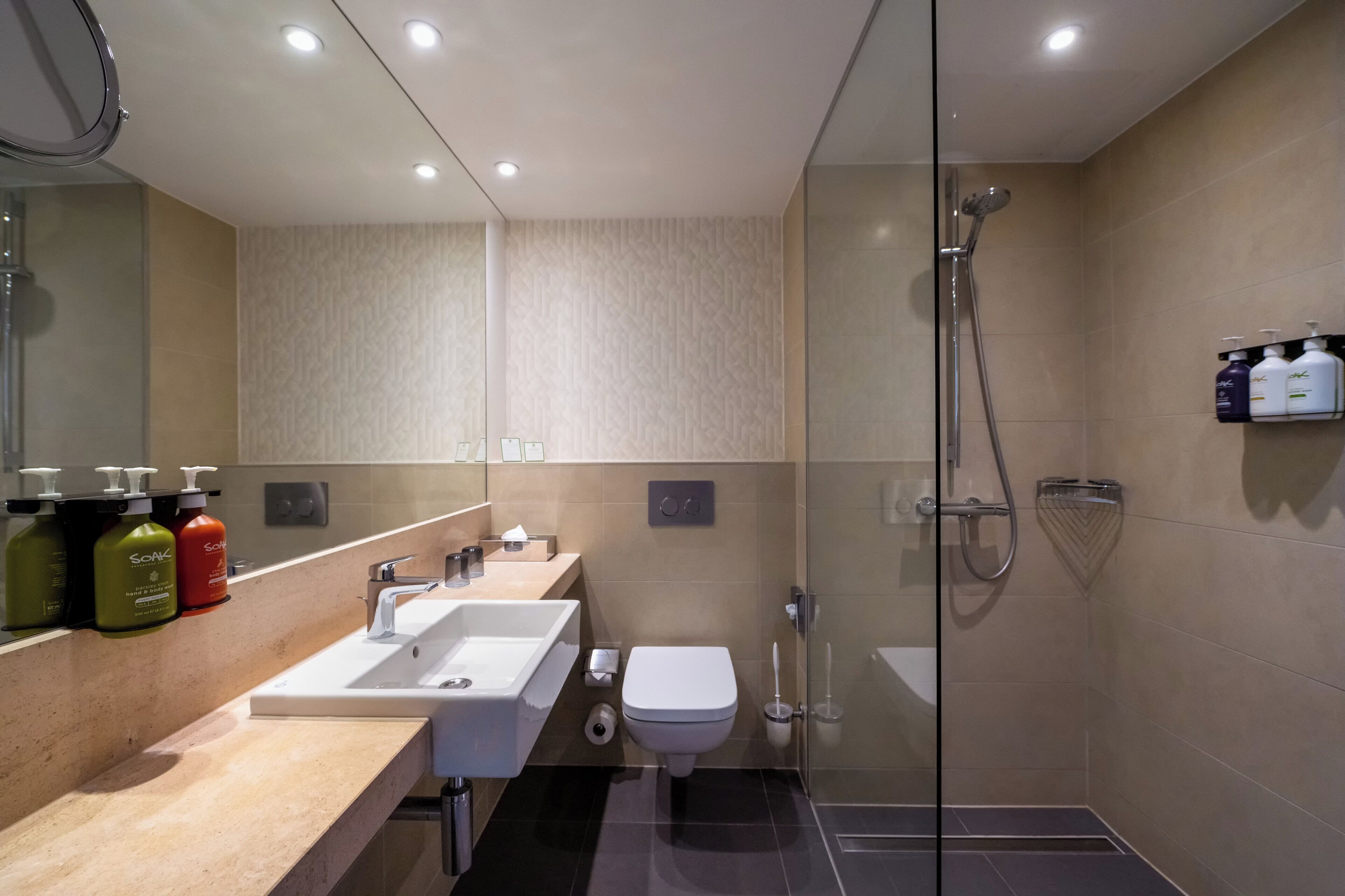 Photo - Holiday Inn Frankfurt Airport by IHG