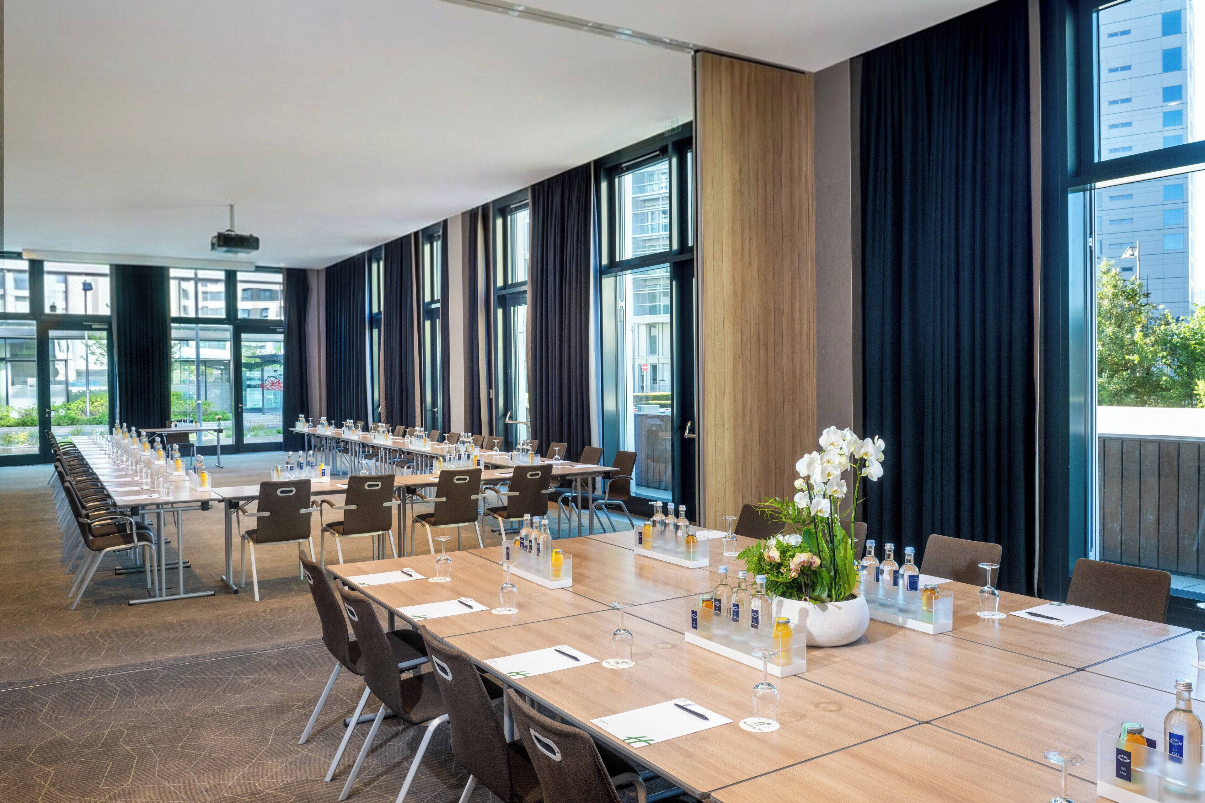 Photo - Holiday Inn Frankfurt Airport by IHG