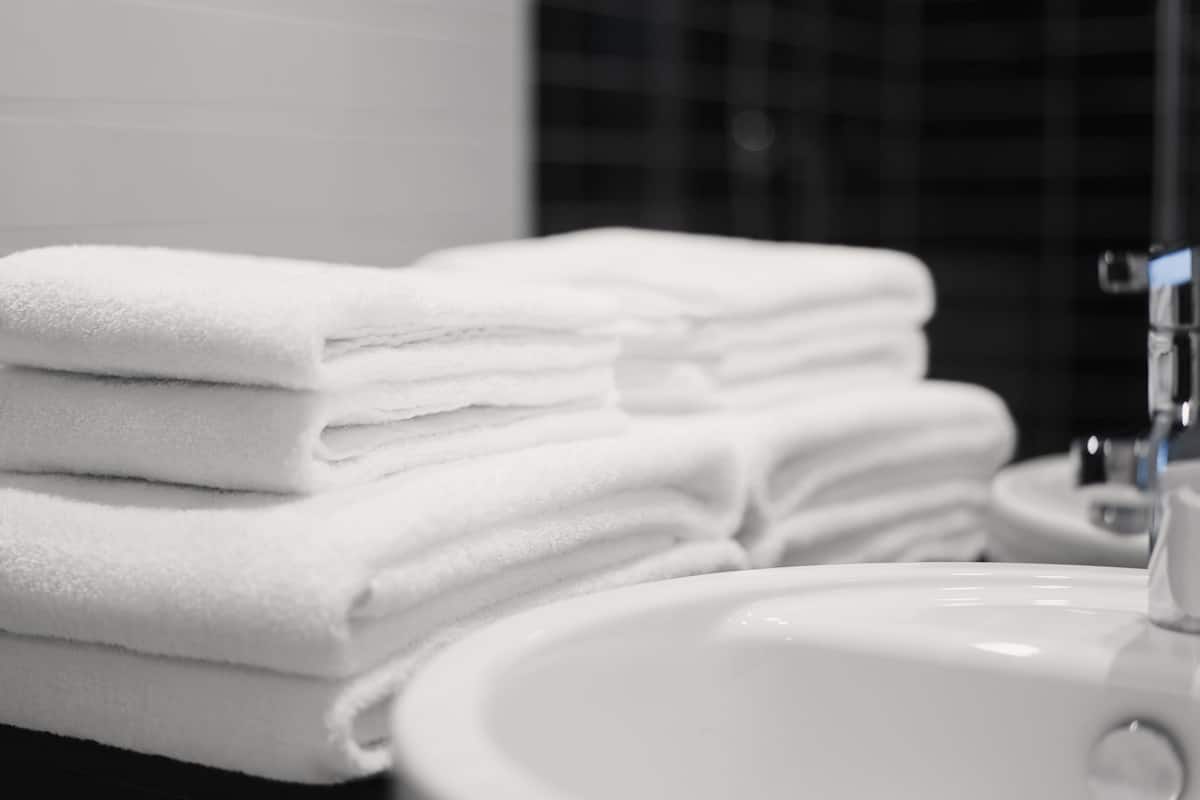 premium room, 1 king bed | 1 bedroom, hypo-allergenic bedding, in-room safe, desk