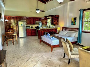 Studio Deluxe | Bộ đồ giường cao cấp, trang trí khác biệt 