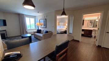 Skrivebord, skrivebord for bærbar PC og blendingsgardiner