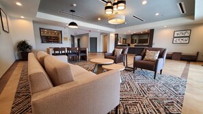 Coin salon dans le hall