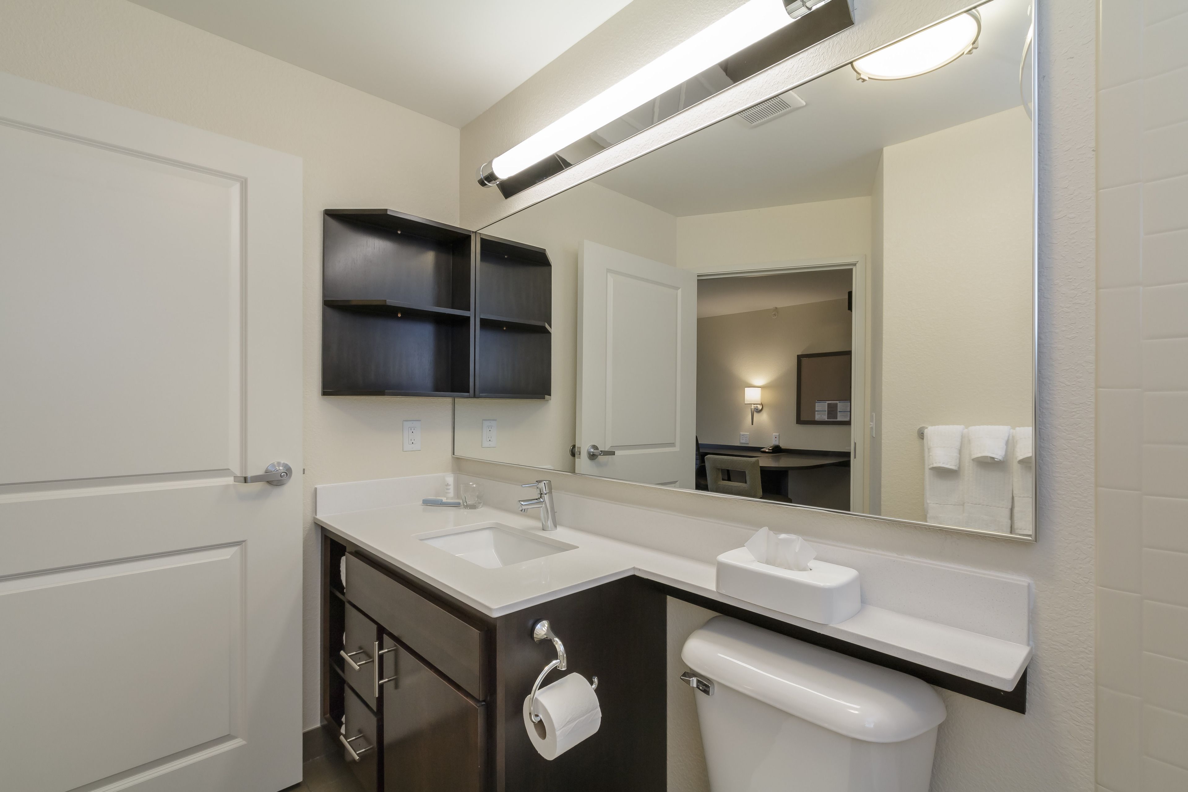 desk, iron/ironing board, free cots/infant beds, rollaway beds