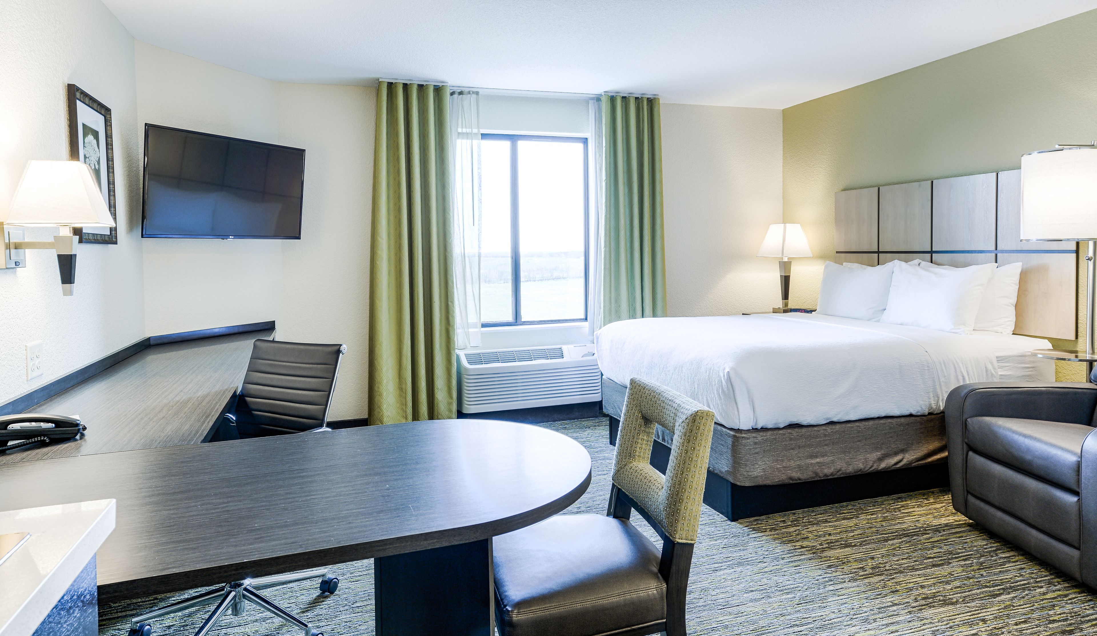 1 bedroom, in-room safe, desk, laptop workspace