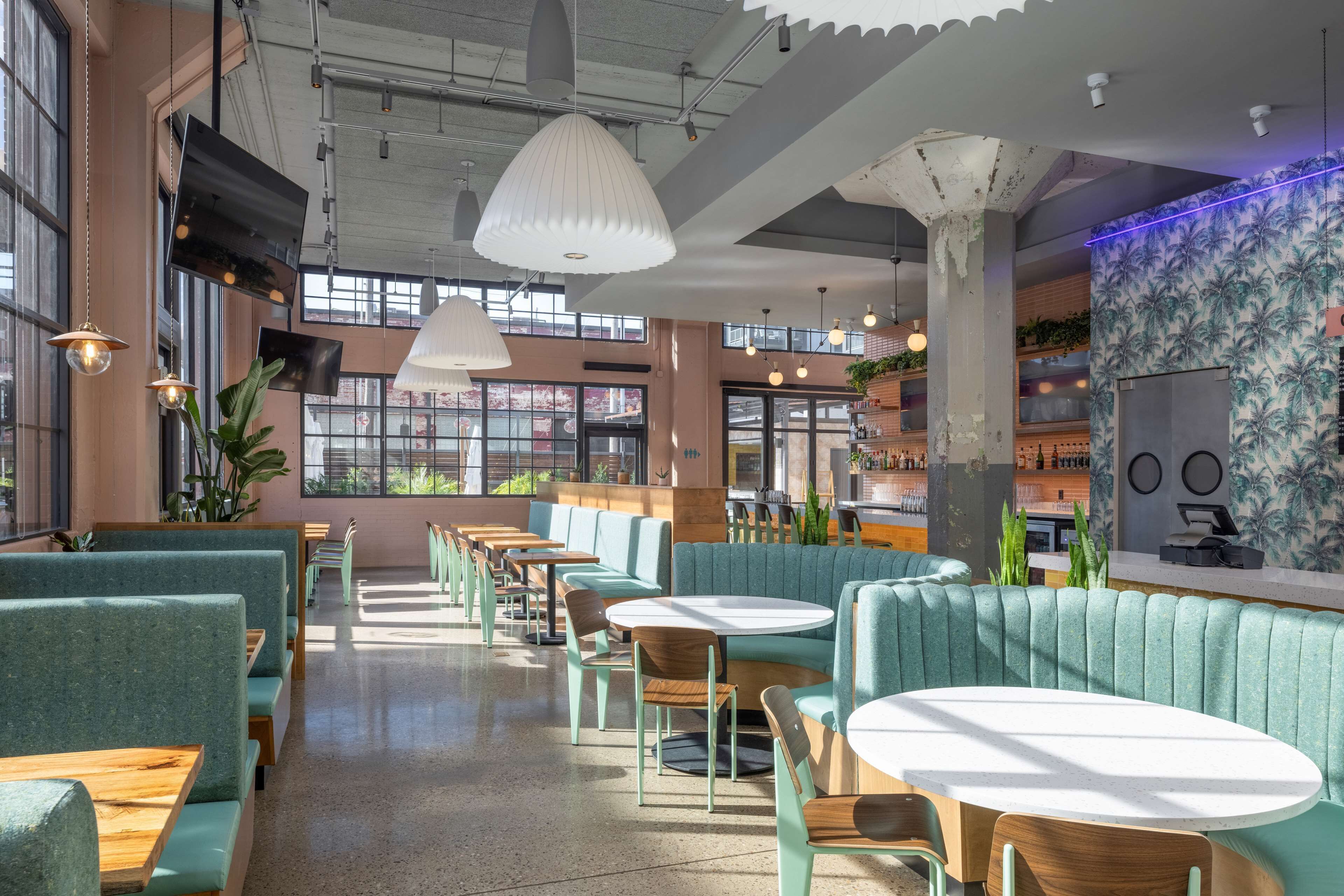 2 bars/lounges, poolside bar