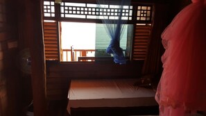 8 habitaciones, internet por cable gratis y ropa de cama